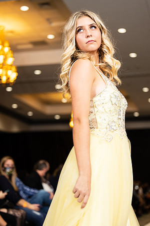 Charlotte Seen Fashion show November 2020-3235