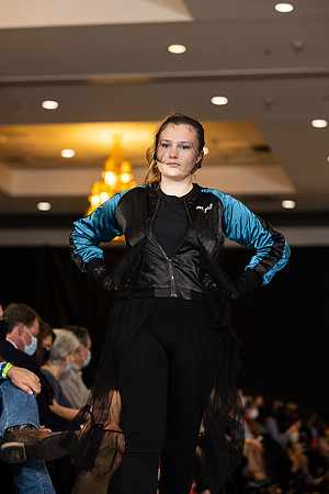 Charlotte Seen Fashion show November 2020-3382