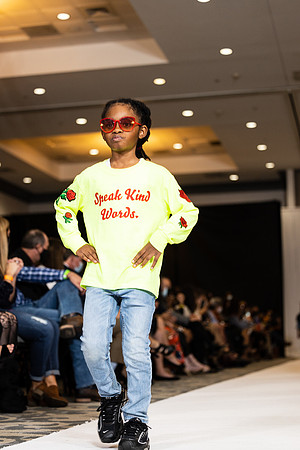 Charlotte Seen Fashion show November 2020-3320