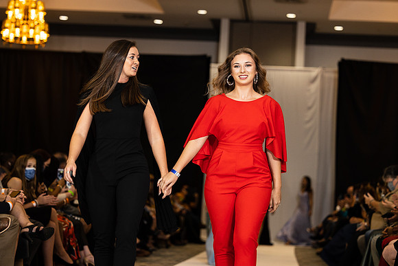 Charlotte Seen Fashion show November 2020-3278