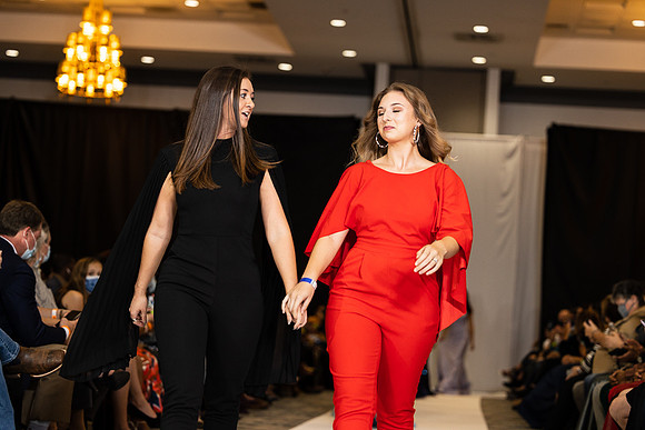 Charlotte Seen Fashion show November 2020-3279