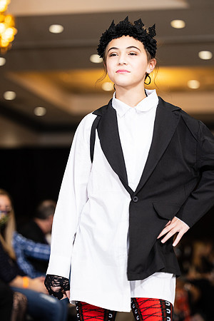 Charlotte Seen Fashion show November 2020-3395