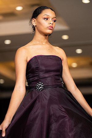 Charlotte Seen Fashion show November 2020-2806
