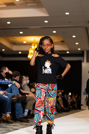 Charlotte Seen Fashion show November 2020-3336