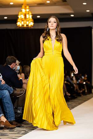 Charlotte Seen Fashion show November 2020-3218