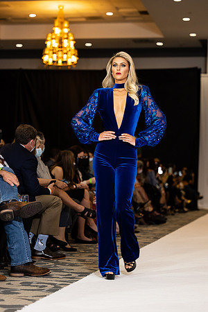 Charlotte Seen Fashion show November 2020-2955