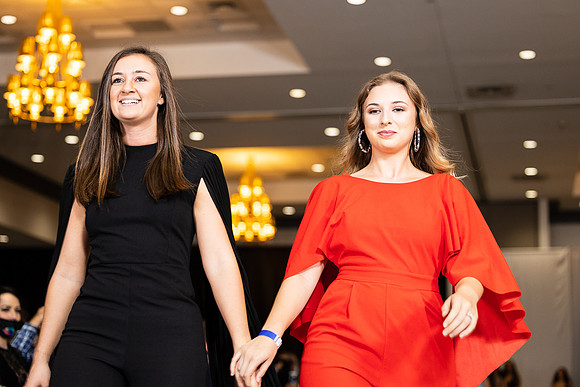 Charlotte Seen Fashion show November 2020-3280