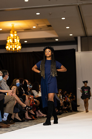 Charlotte Seen Fashion show November 2020-3352