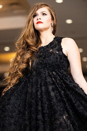 Charlotte Seen Fashion show November 2020-2824