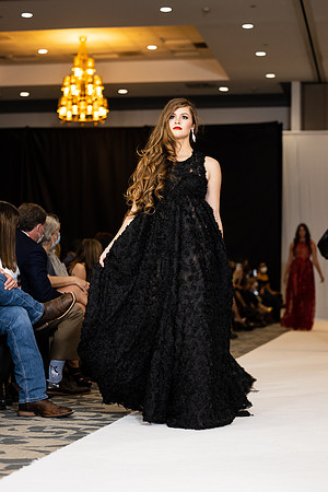 Charlotte Seen Fashion show November 2020-2817