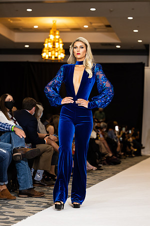 Charlotte Seen Fashion show November 2020-2956