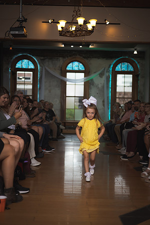 GATOR HATER FASHION SHOW 2021-5377