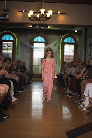 GATOR HATER FASHION SHOW 2021-5477