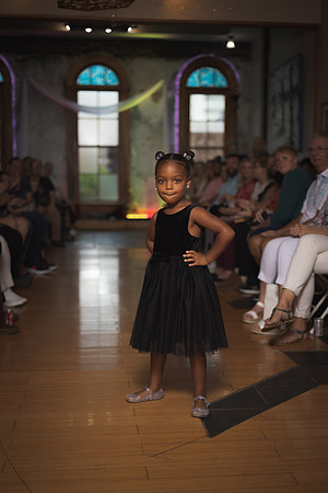 GATOR HATER FASHION SHOW 2021-5458