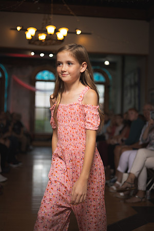 GATOR HATER FASHION SHOW 2021-5486