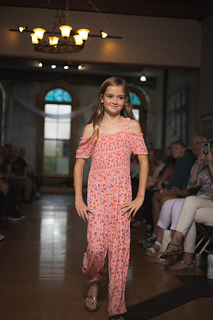 GATOR HATER FASHION SHOW 2021-5479