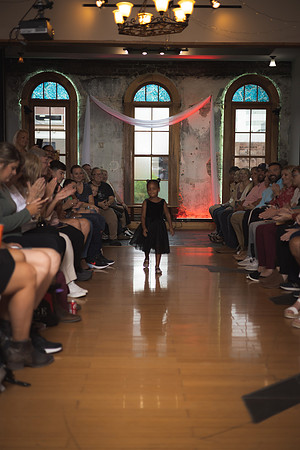GATOR HATER FASHION SHOW 2021-5447