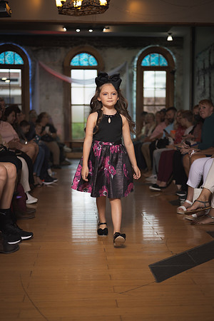 GATOR HATER FASHION SHOW 2021-5326