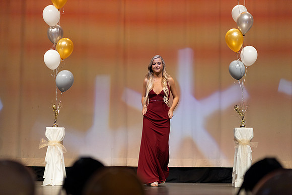 LCHS PROM FASHION SHOW 2020-4828