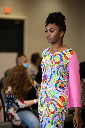 Charlotte Seen Fashion show November 2020-0718
