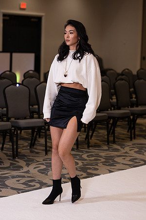 Charlotte Seen Fashion show November 2020-0385