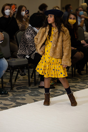 Charlotte Seen Fashion show November 2020-0531