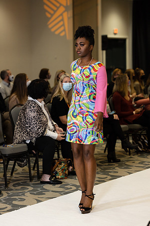 Charlotte Seen Fashion show November 2020-0706