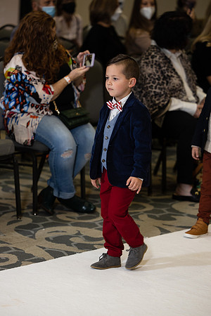 Charlotte Seen Fashion show November 2020-0407