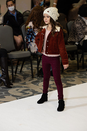 Charlotte Seen Fashion show November 2020-0511