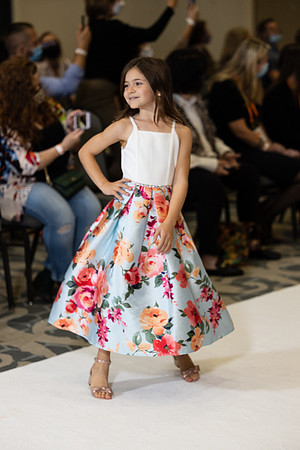 Charlotte Seen Fashion show November 2020-0521