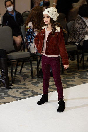 Charlotte Seen Fashion show November 2020-0512