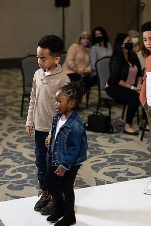 Charlotte Seen Fashion show November 2020-0545