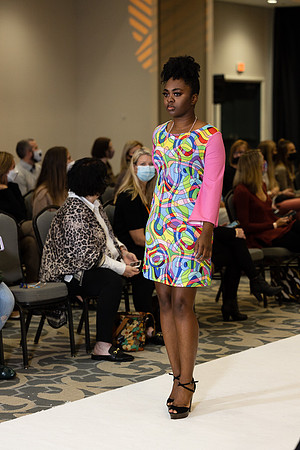 Charlotte Seen Fashion show November 2020-0707