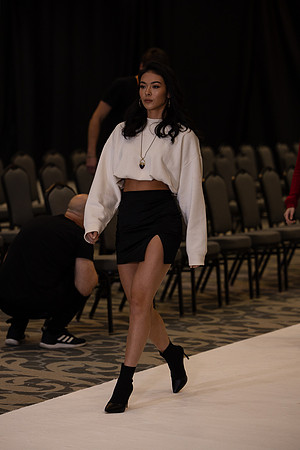 Charlotte Seen Fashion show November 2020-0378