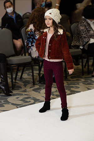Charlotte Seen Fashion show November 2020-0513