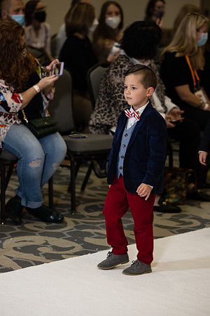 Charlotte Seen Fashion show November 2020-0405