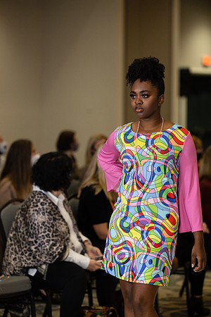 Charlotte Seen Fashion show November 2020-0711