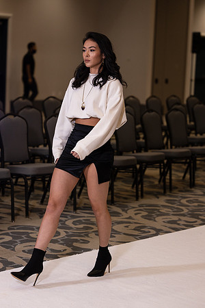 Charlotte Seen Fashion show November 2020-0383