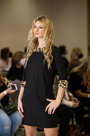 Charlotte Seen Fashion show November 2020-0734