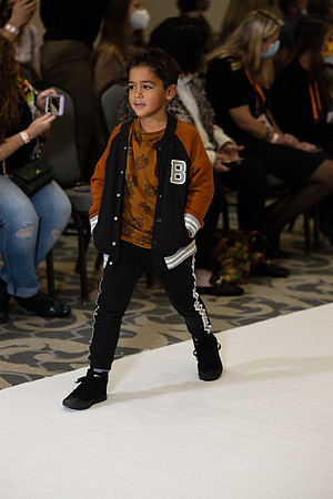 Charlotte Seen Fashion show November 2020-0479
