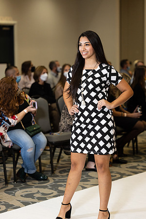 Charlotte Seen Fashion show November 2020-0756