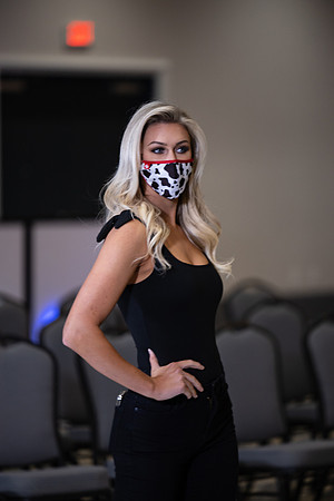 Charlotte Seen Fashion show November 2020-0316