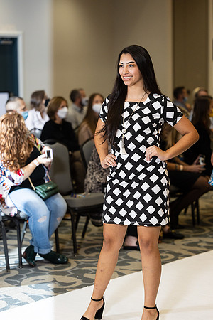 Charlotte Seen Fashion show November 2020-0757