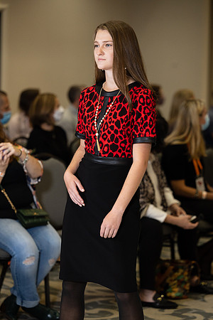 Charlotte Seen Fashion show November 2020-0611