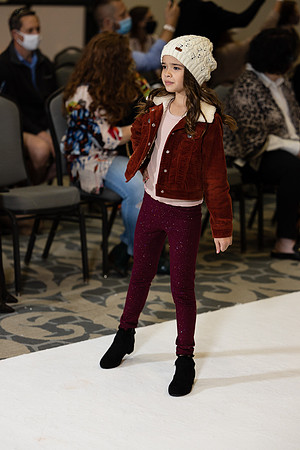 Charlotte Seen Fashion show November 2020-0507