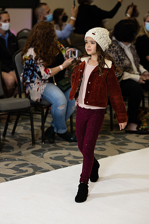 Charlotte Seen Fashion show November 2020-0505