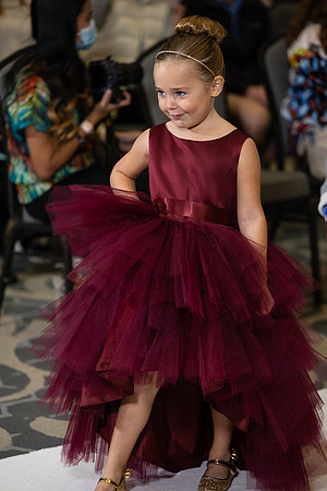 Charlotte Seen Fashion show November 2020-0425