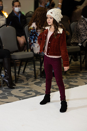 Charlotte Seen Fashion show November 2020-0510