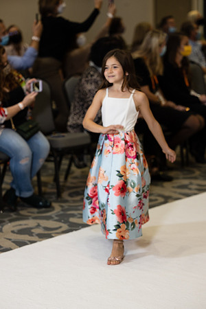 Charlotte Seen Fashion show November 2020-0519