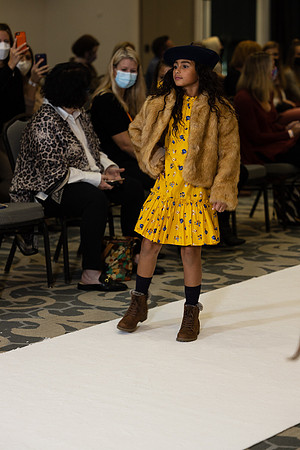 Charlotte Seen Fashion show November 2020-0527